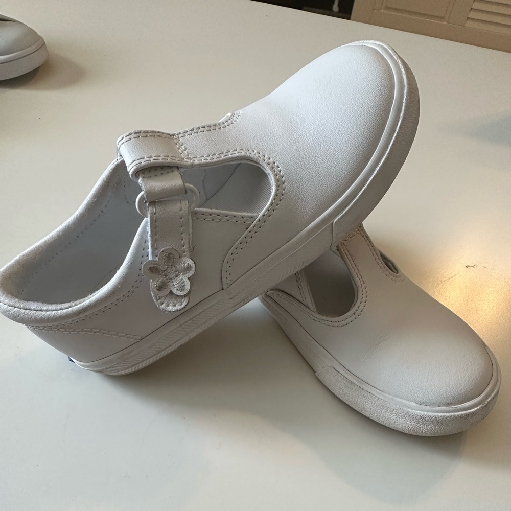 Kids Keds Daphne Sneaker- Size 21, Great Condition